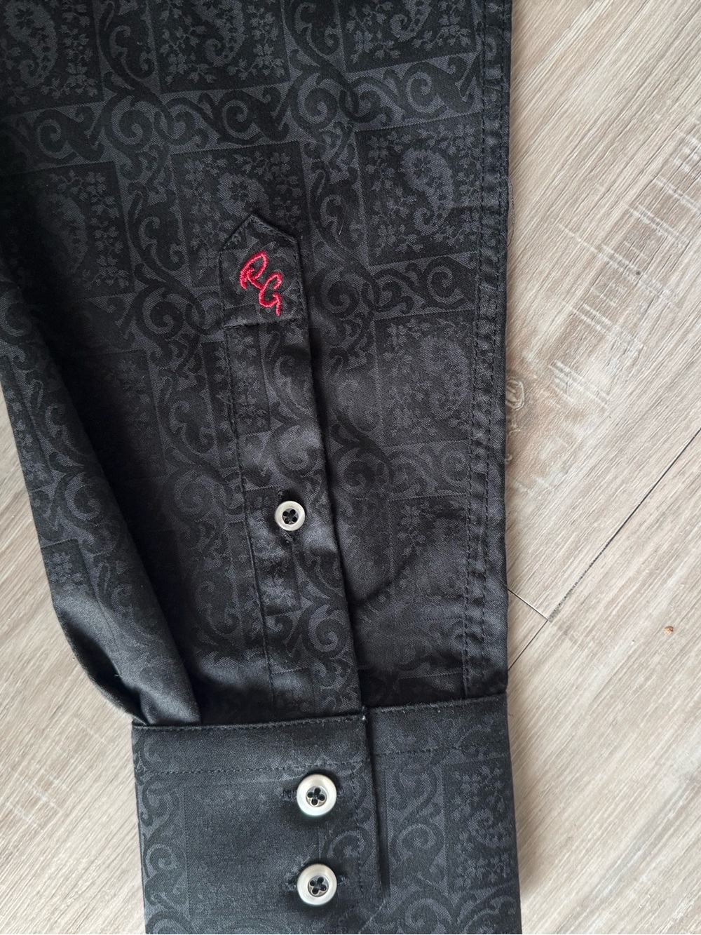 Robert Graham Long Sleeve - Picture 5 of 7